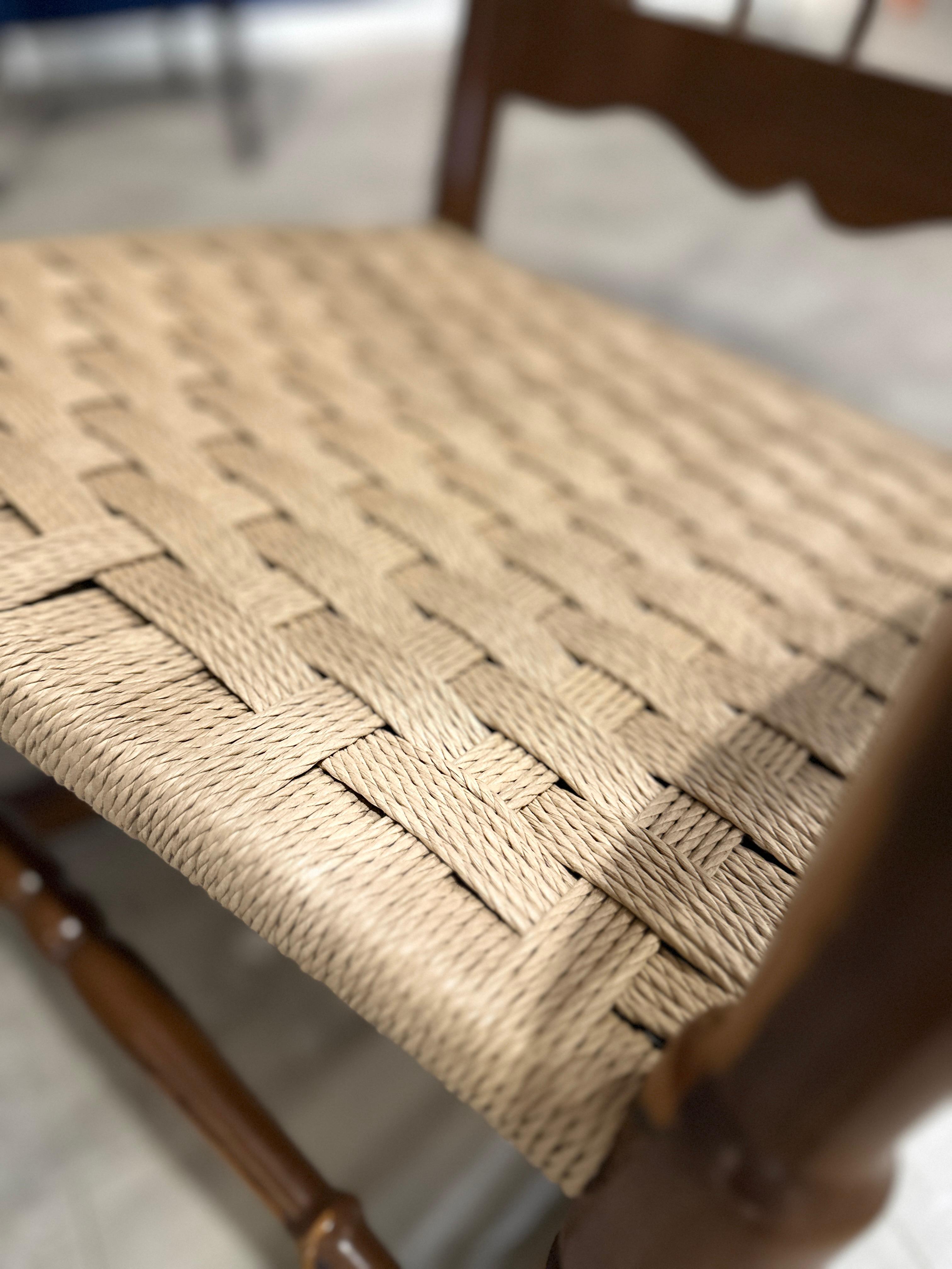 Impagliatura a scacchi su sedia